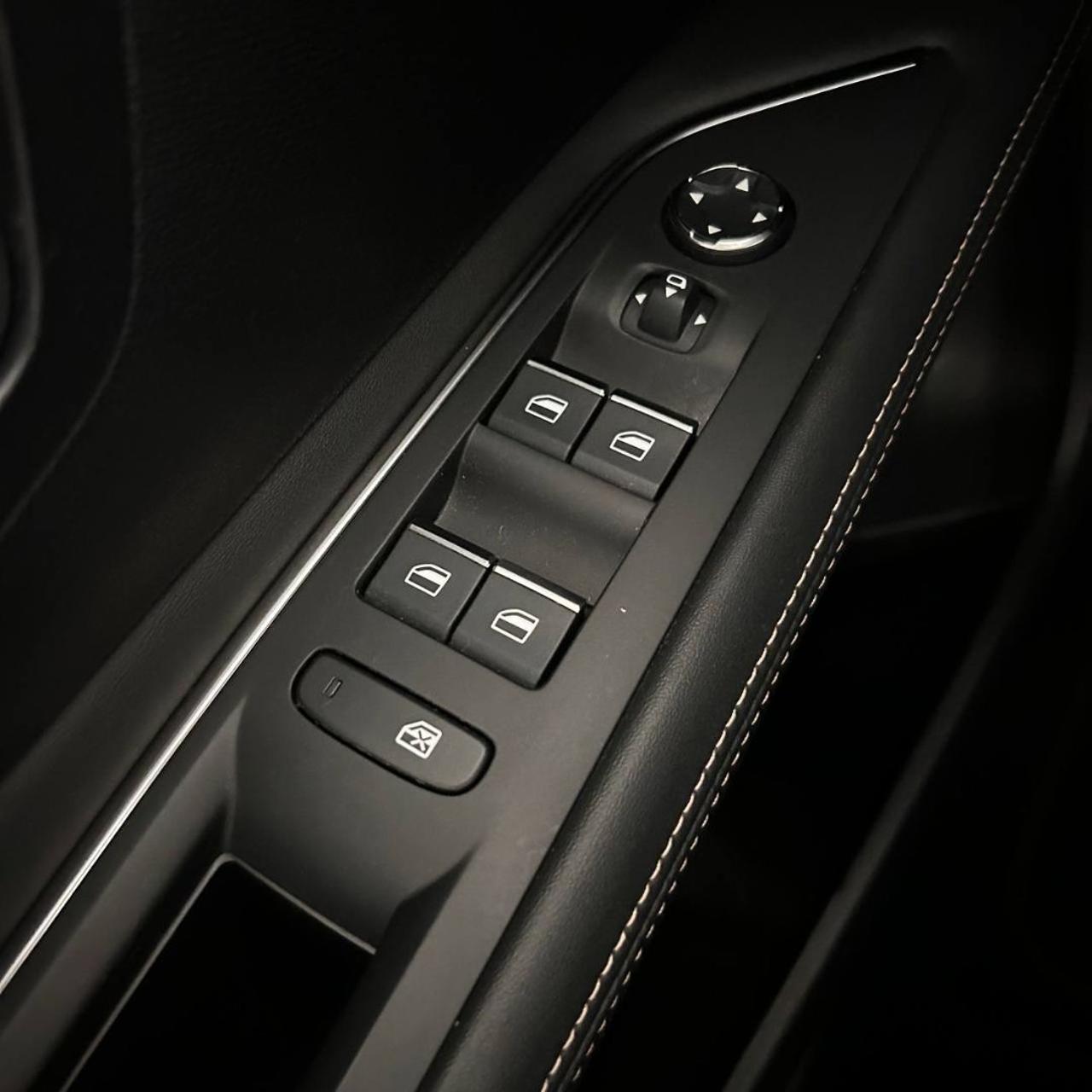 PEUGEOT 3008 Hybrid4 300 e-EAT8 GT Pack TETTO APRIBILE - 38