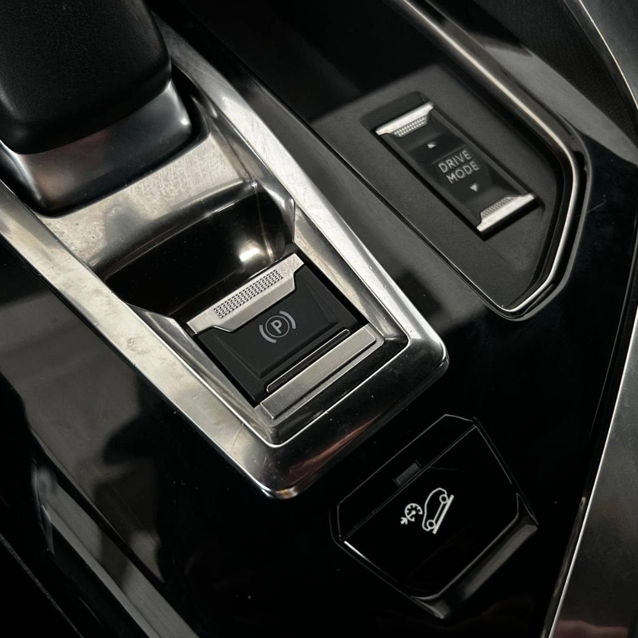 PEUGEOT 3008 Hybrid4 300 e-EAT8 GT Pack TETTO APRIBILE - 31