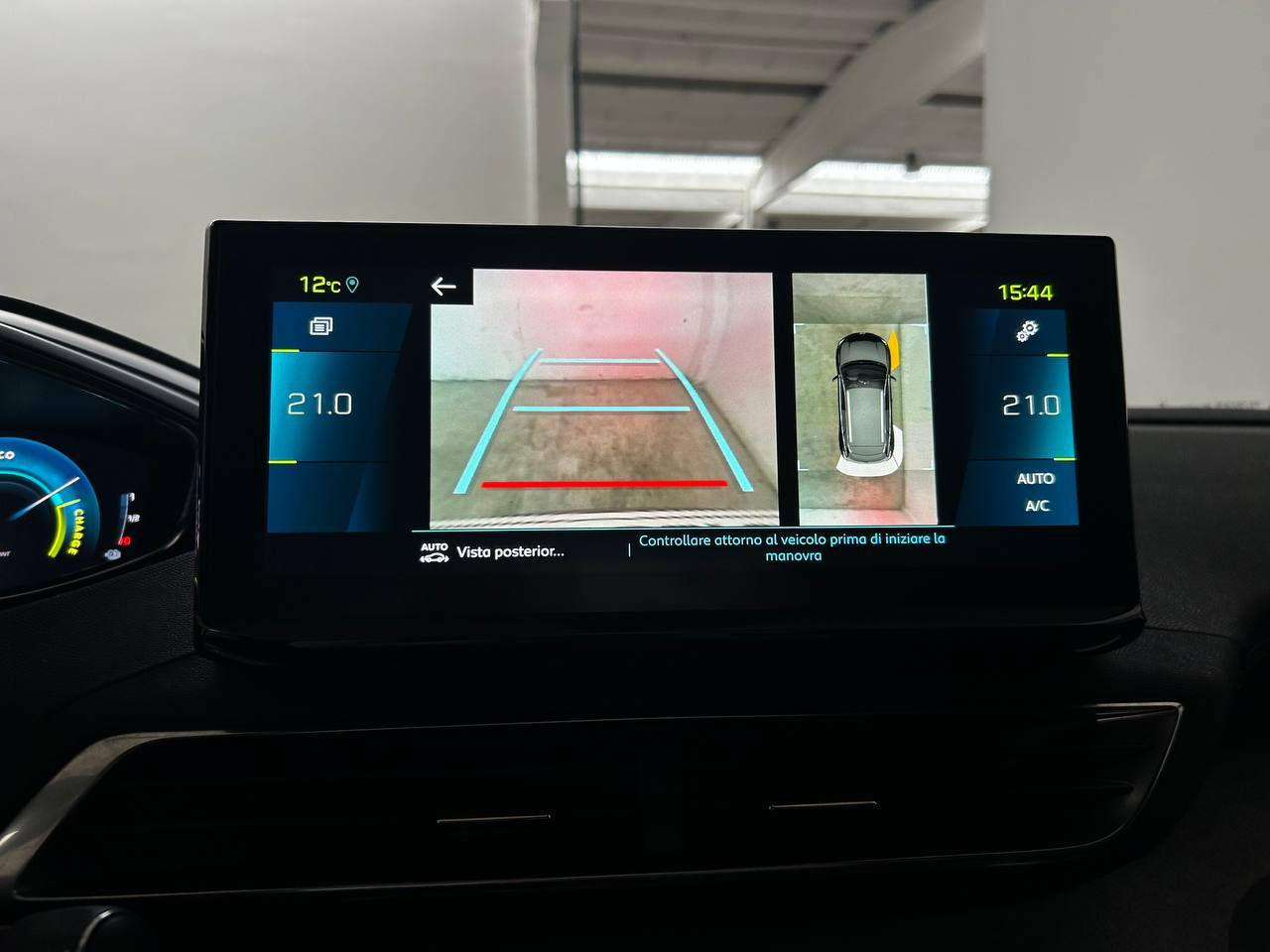 PEUGEOT 3008 Hybrid4 300 e-EAT8 GT Pack TETTO APRIBILE - 27