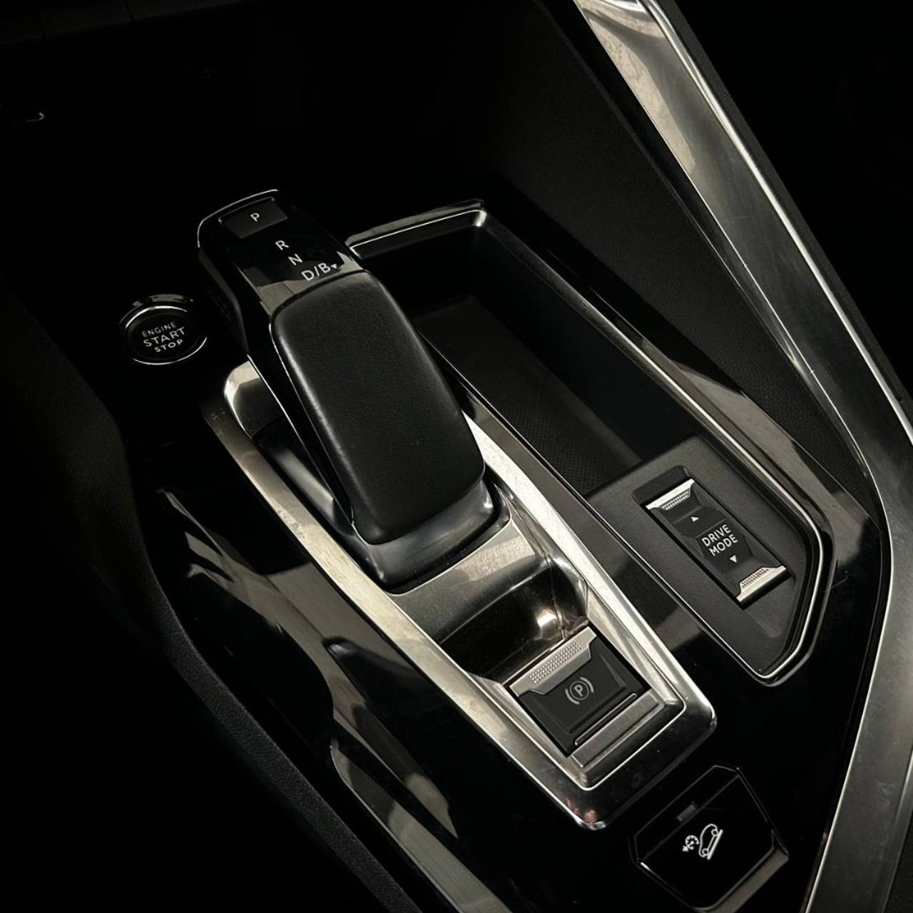 PEUGEOT 3008 Hybrid4 300 e-EAT8 GT Pack TETTO APRIBILE - 30