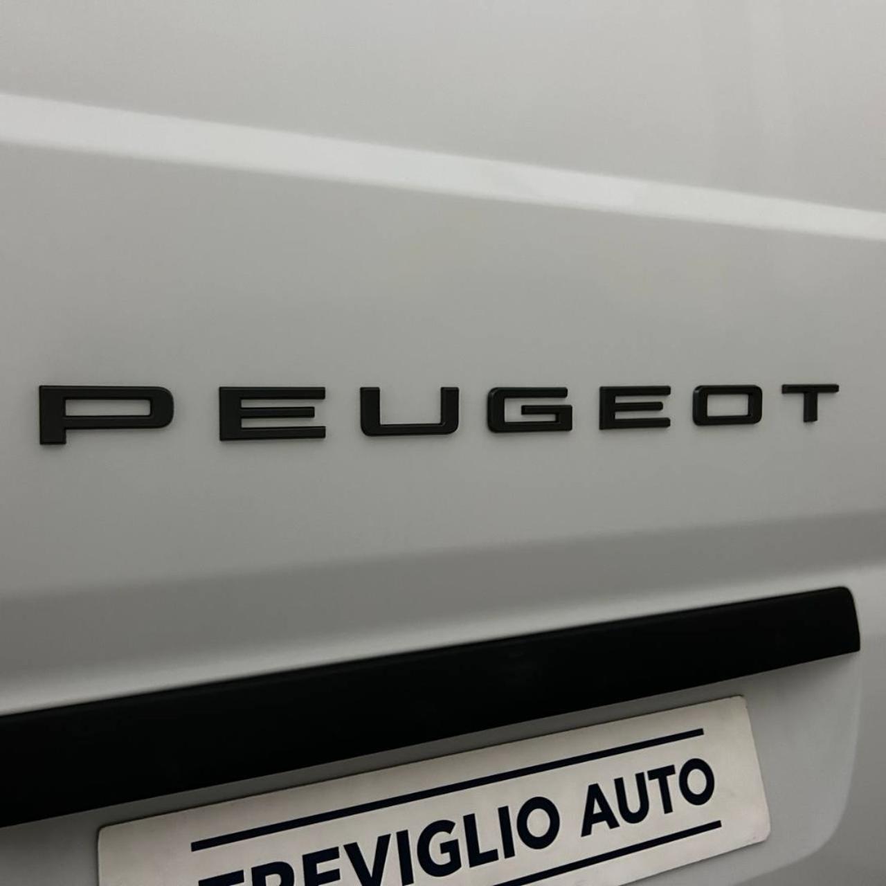 PEUGEOT Boxer 35 2.2 BlueHDi 140 S&S PLM-TM Furgone L3H2 - 32