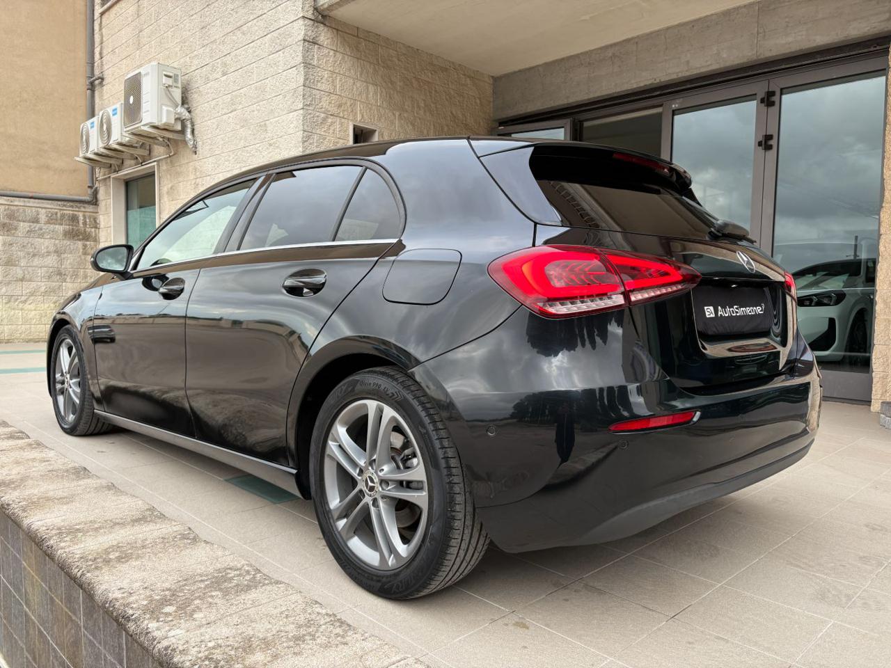 MERCEDES-BENZ A 200 d Automatic Business Extra MONITOR 10,25 - 7