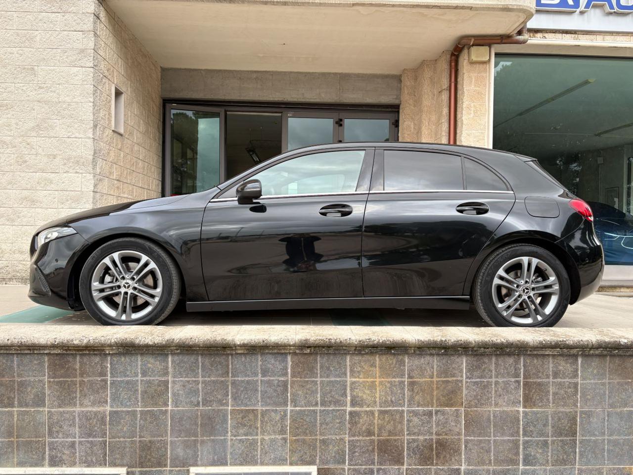 MERCEDES-BENZ A 200 d Automatic Business Extra MONITOR 10,25 - 8