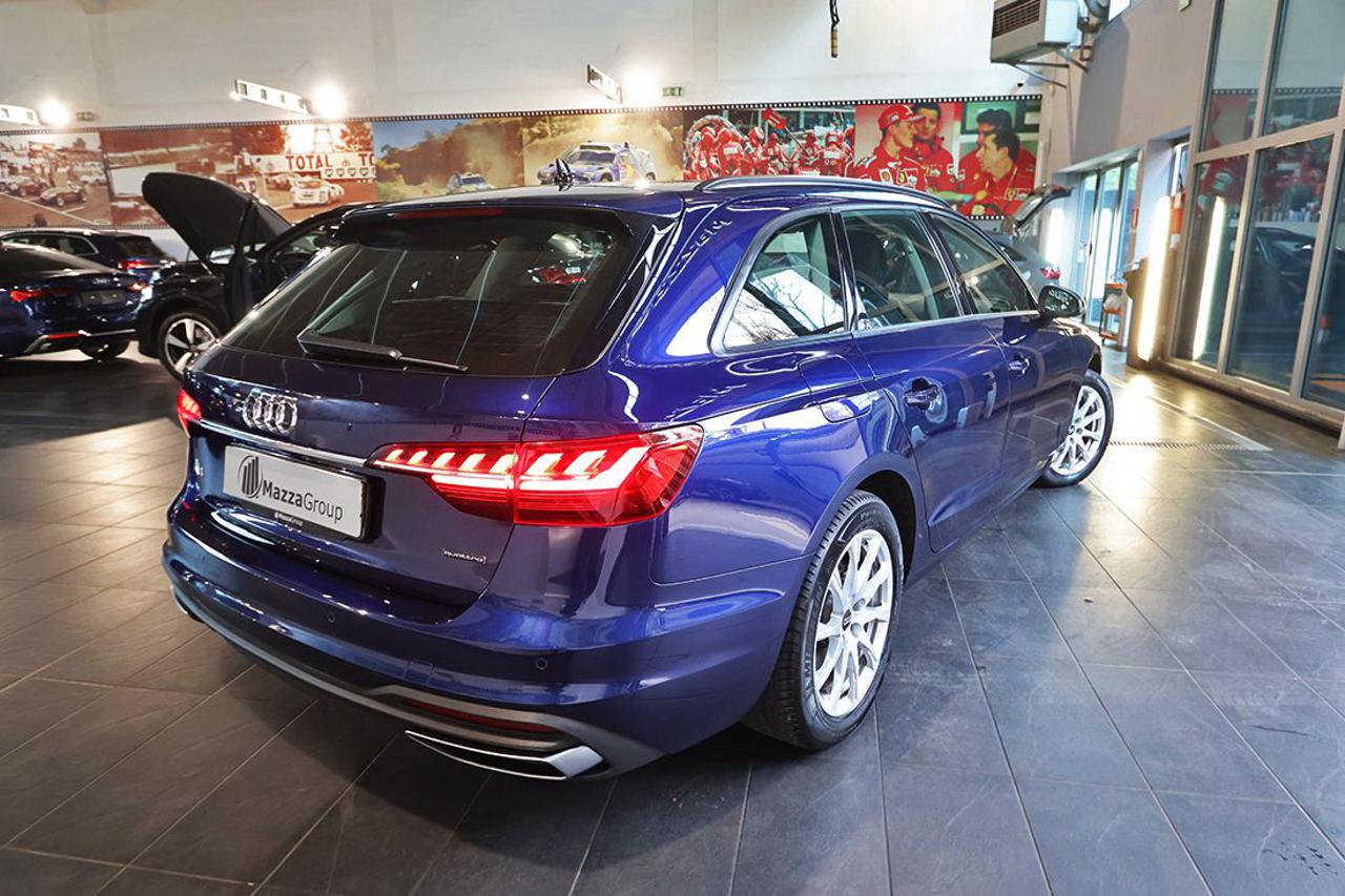 AUDI A4 40 TDI Avant Quattro S-Tronic Business - 9