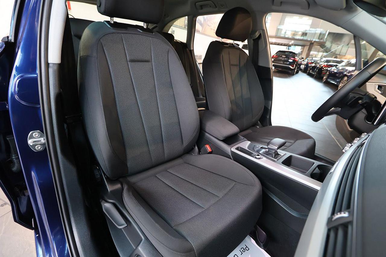 AUDI A4 40 TDI Avant Quattro S-Tronic Business - 16