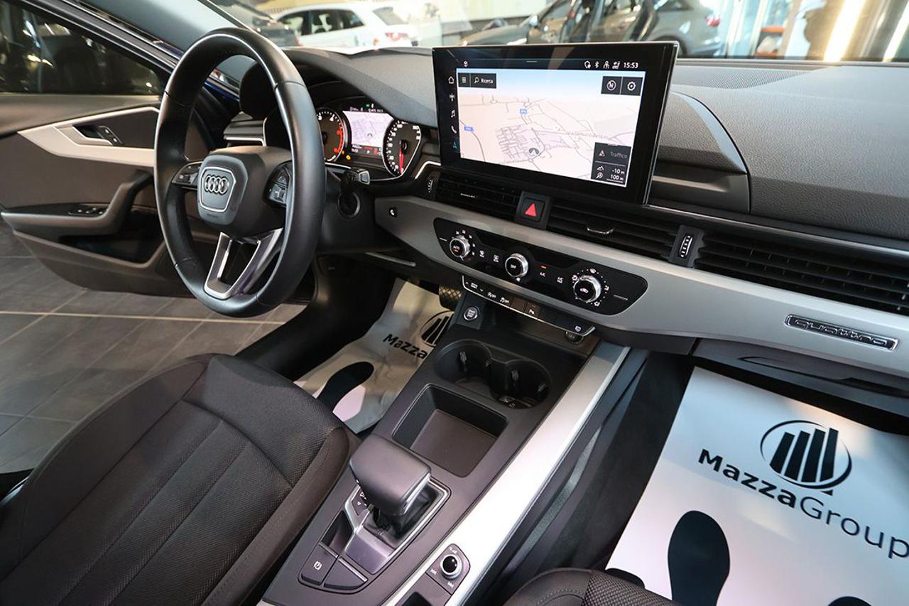 AUDI A4 40 TDI Avant Quattro S-Tronic Business - 33