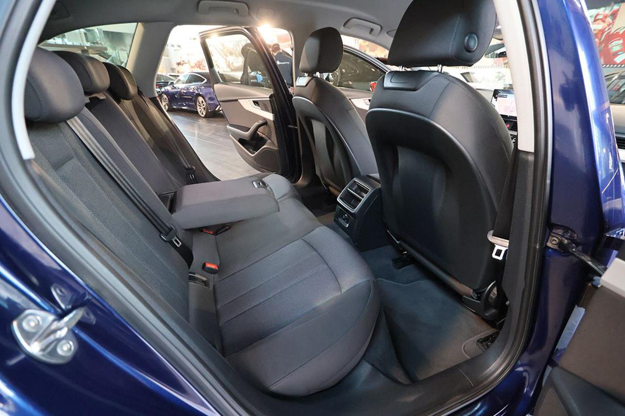 AUDI A4 40 TDI Avant Quattro S-Tronic Business - 18