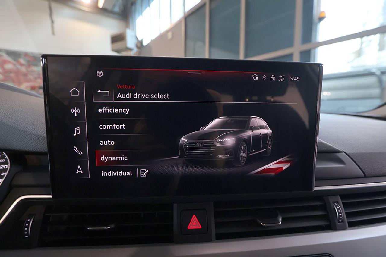 AUDI A4 40 TDI Avant Quattro S-Tronic Business - 25