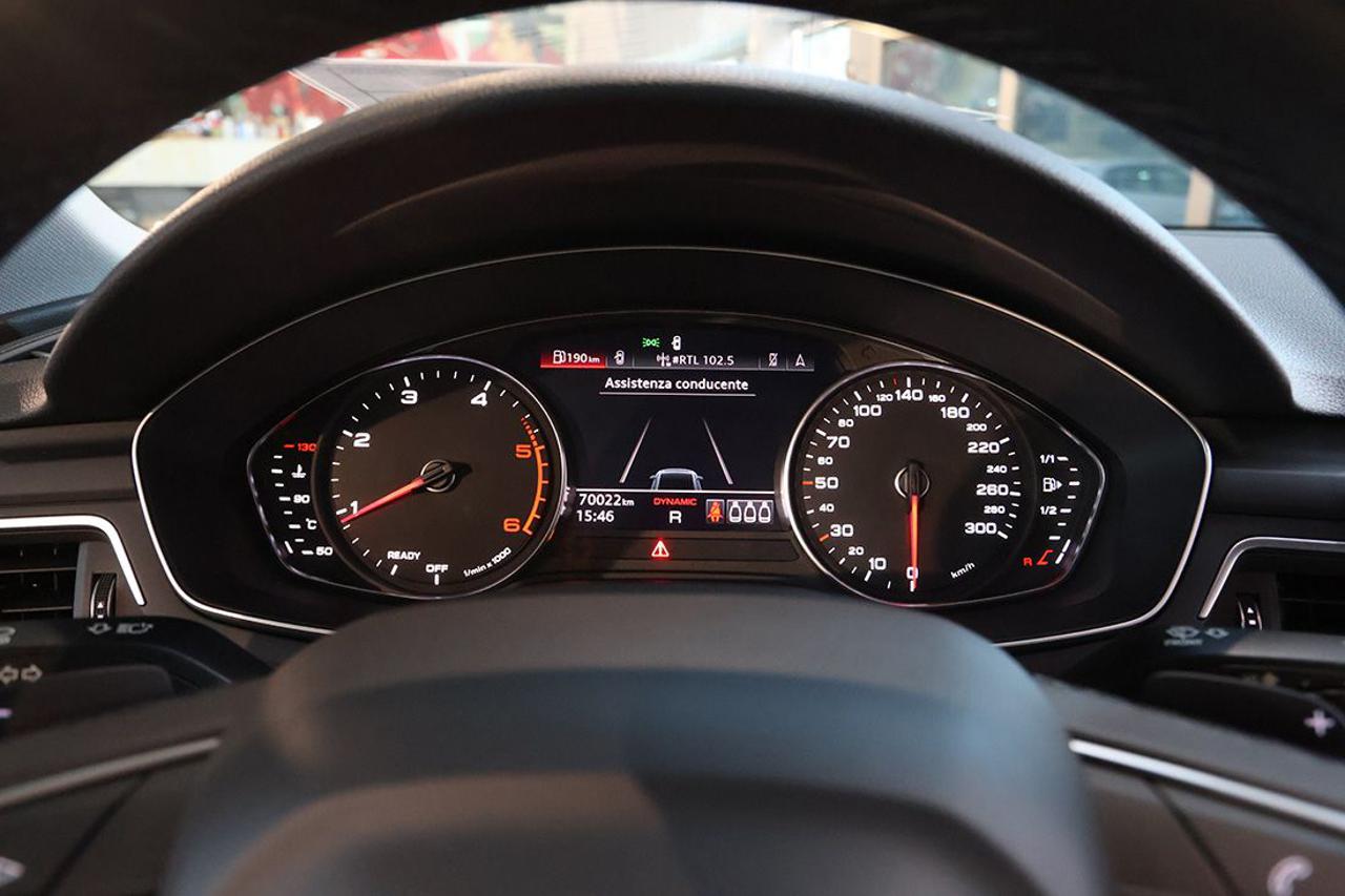 AUDI A4 40 TDI Avant Quattro S-Tronic Business - 29