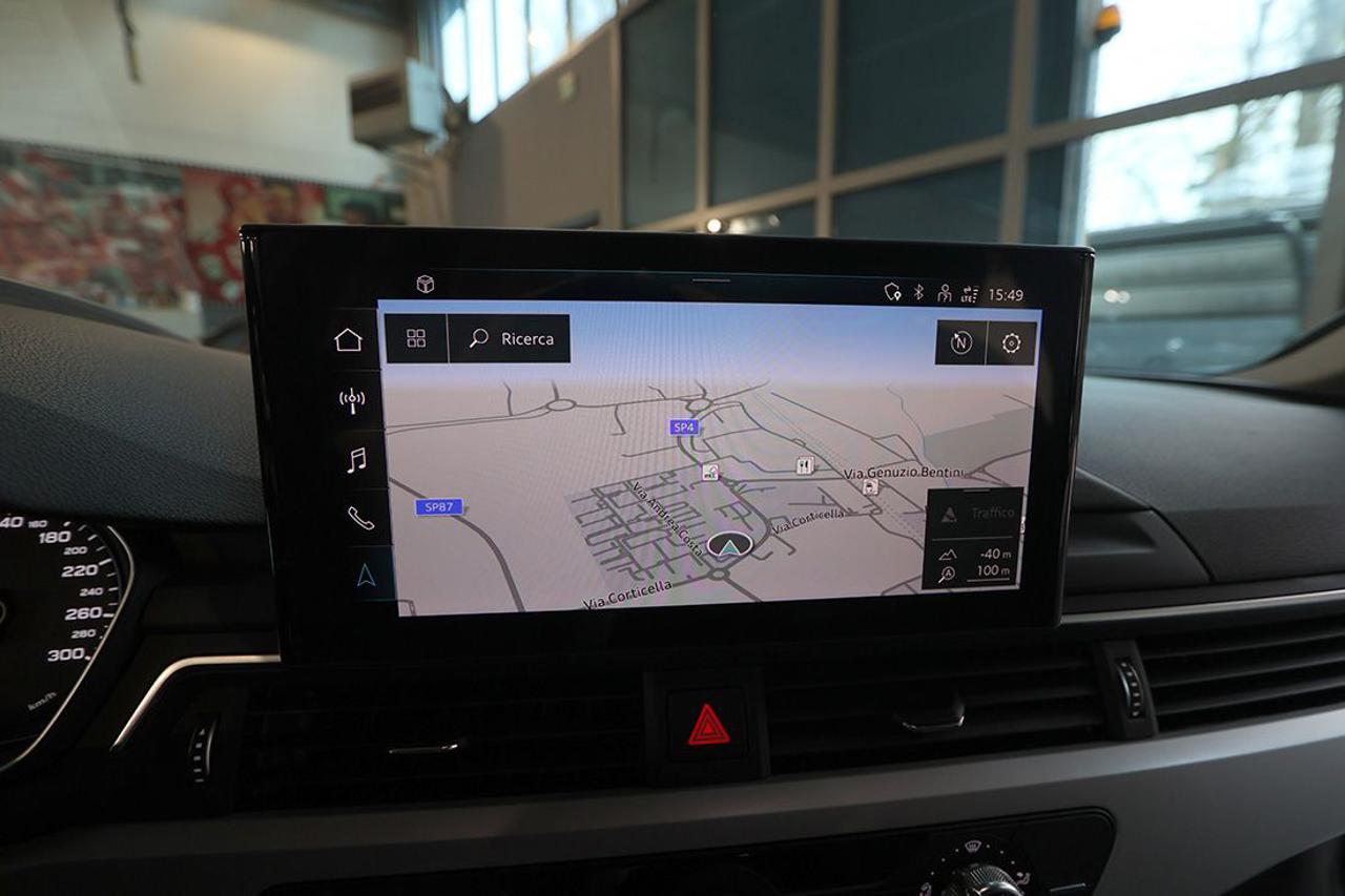 AUDI A4 40 TDI Avant Quattro S-Tronic Business - 22