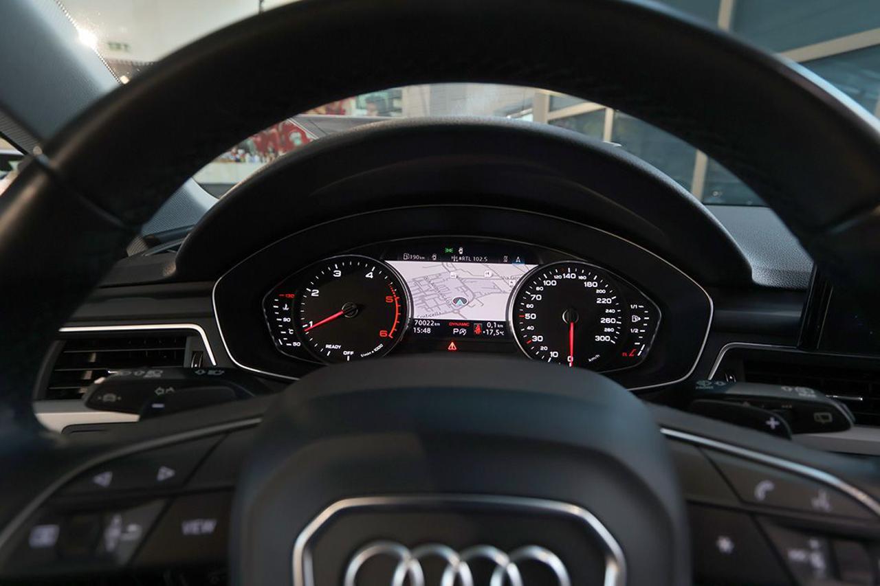 AUDI A4 40 TDI Avant Quattro S-Tronic Business - 28