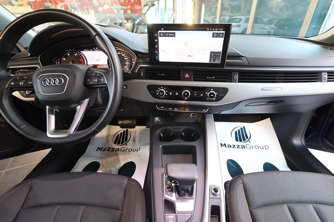 AUDI A4 40 TDI Avant Quattro S-Tronic Business - 30