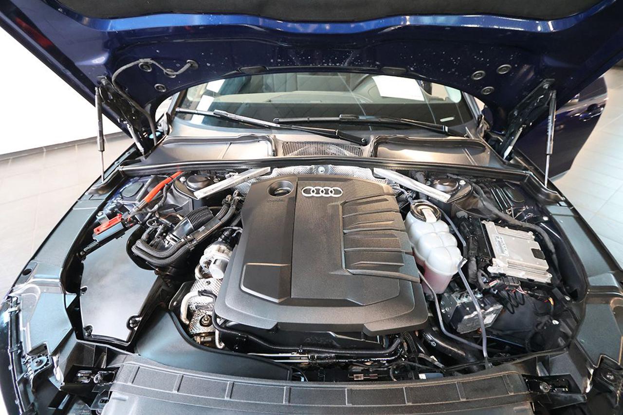 AUDI A4 40 TDI Avant Quattro S-Tronic Business - 11