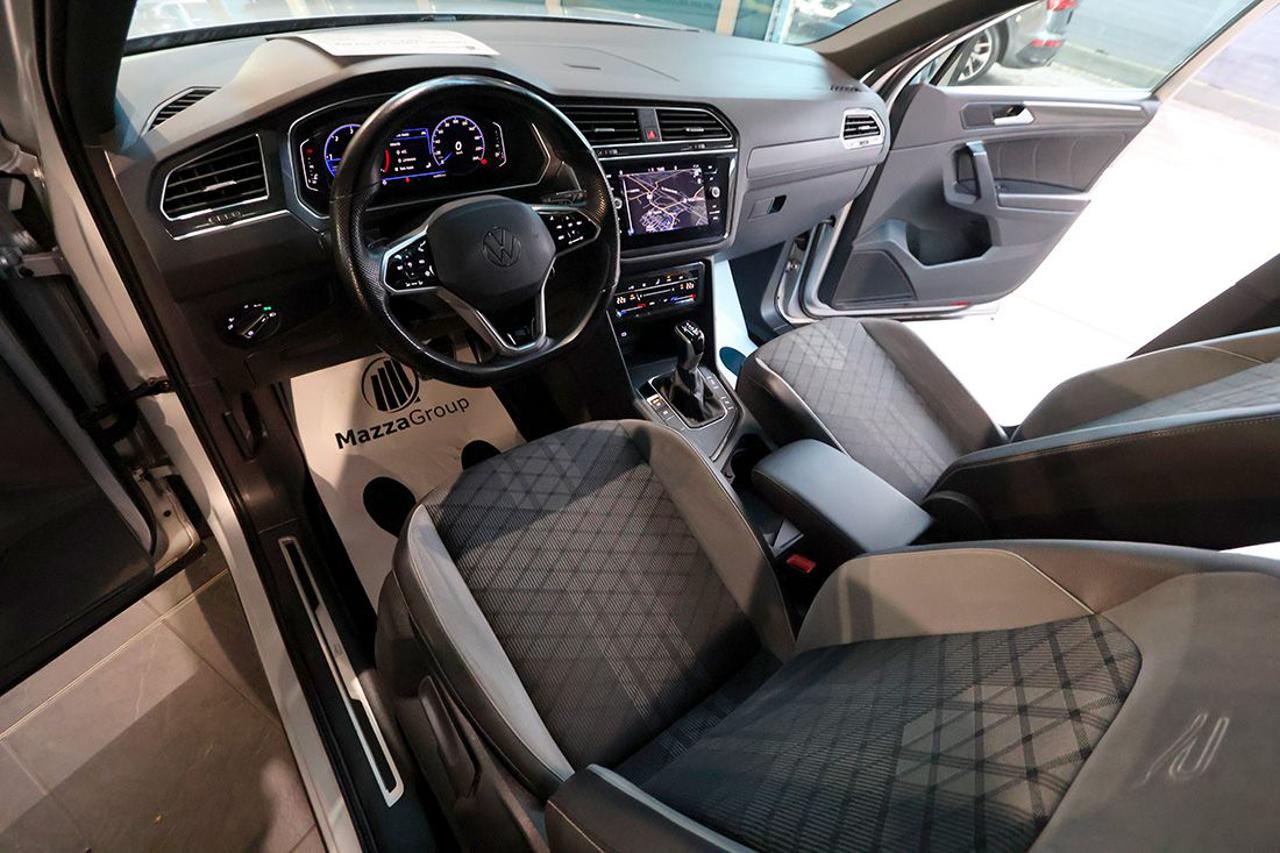 VOLKSWAGEN Tiguan 2.0 TDI 150cv SCR DSG R-Line - 13