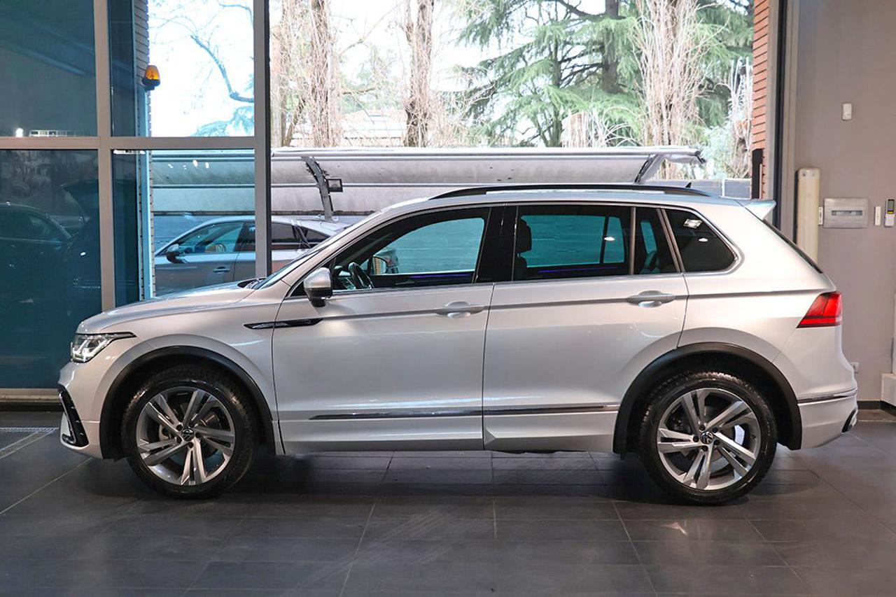 VOLKSWAGEN Tiguan 2.0 TDI 150cv SCR DSG R-Line - 3