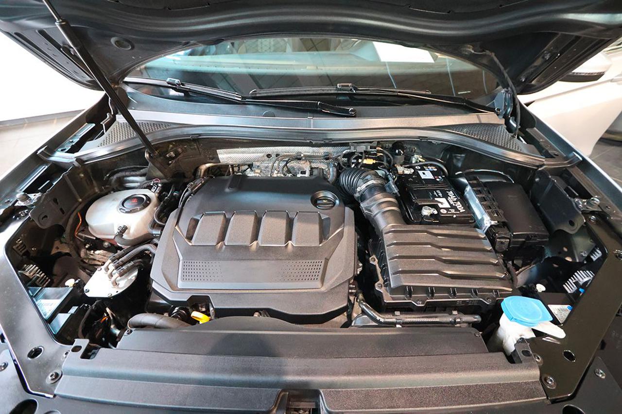 VOLKSWAGEN Tiguan 2.0 TDI 150cv SCR DSG R-Line - 11