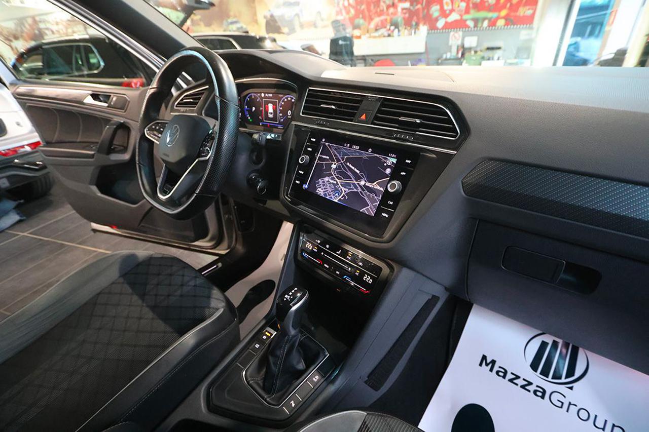VOLKSWAGEN Tiguan 2.0 TDI 150cv SCR DSG R-Line - 32