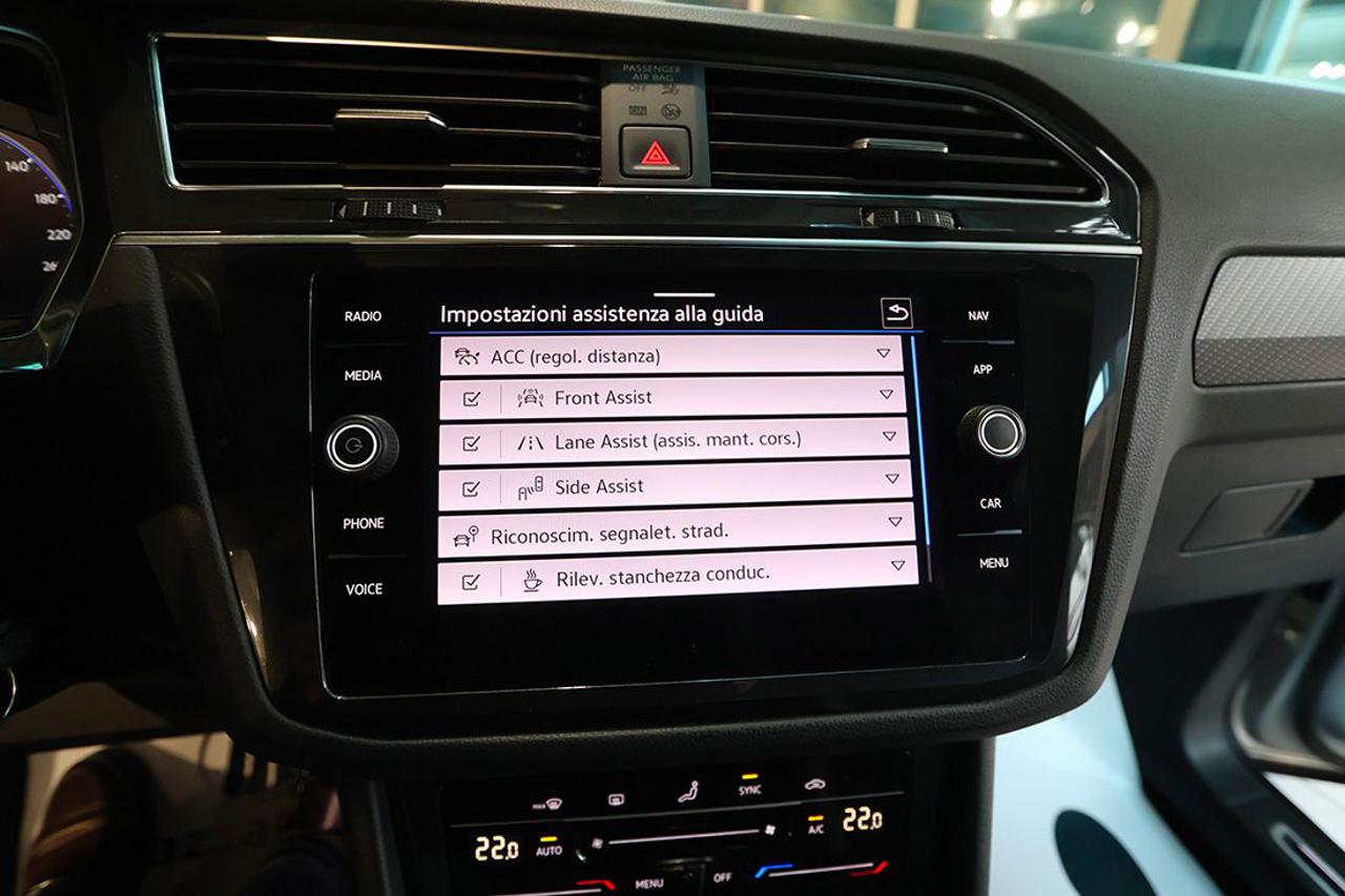 VOLKSWAGEN Tiguan 2.0 TDI 150cv SCR DSG R-Line - 26