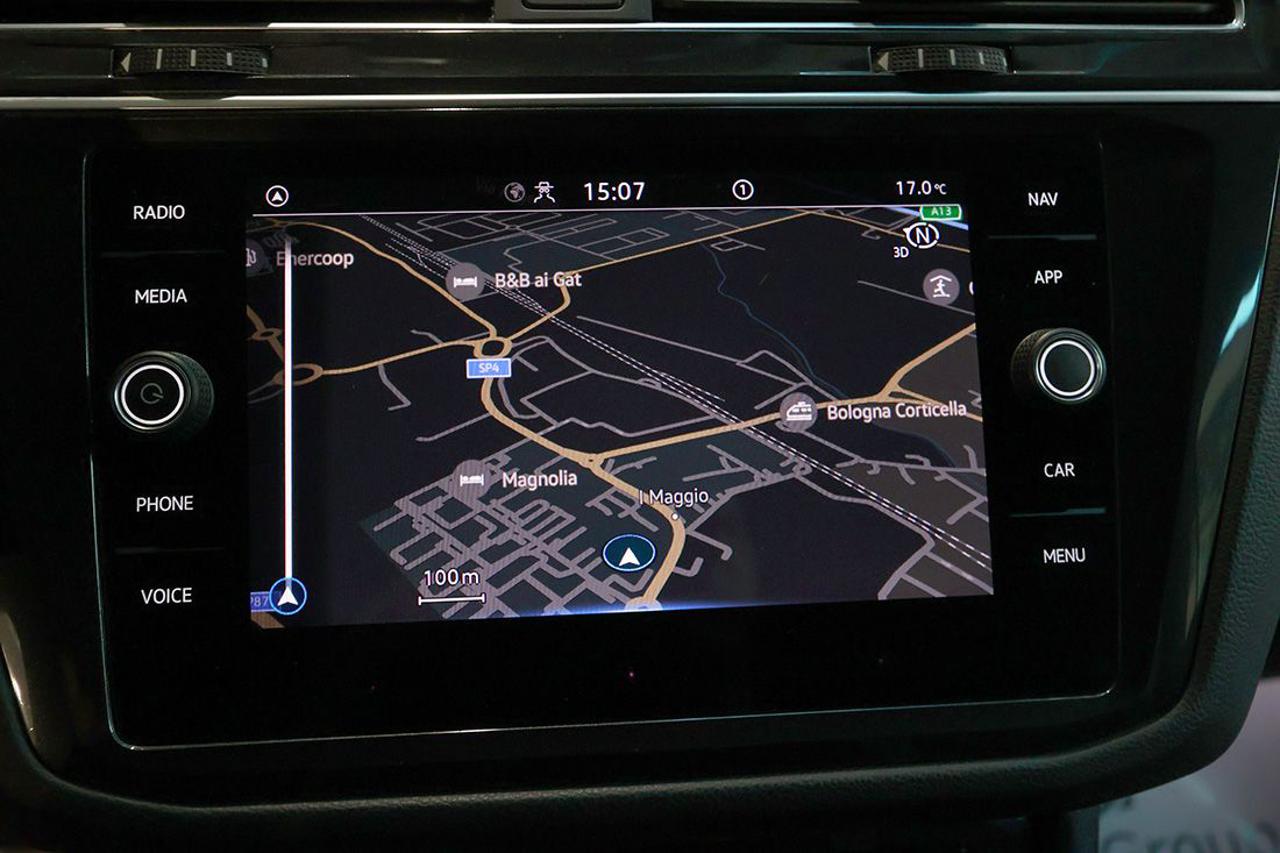 VOLKSWAGEN Tiguan 2.0 TDI 150cv SCR DSG R-Line - 22