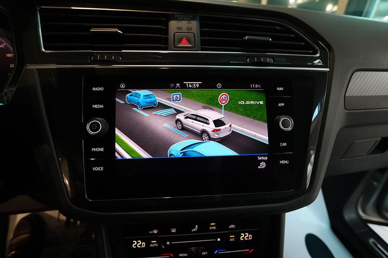 VOLKSWAGEN Tiguan 2.0 TDI 150cv SCR DSG R-Line - 25