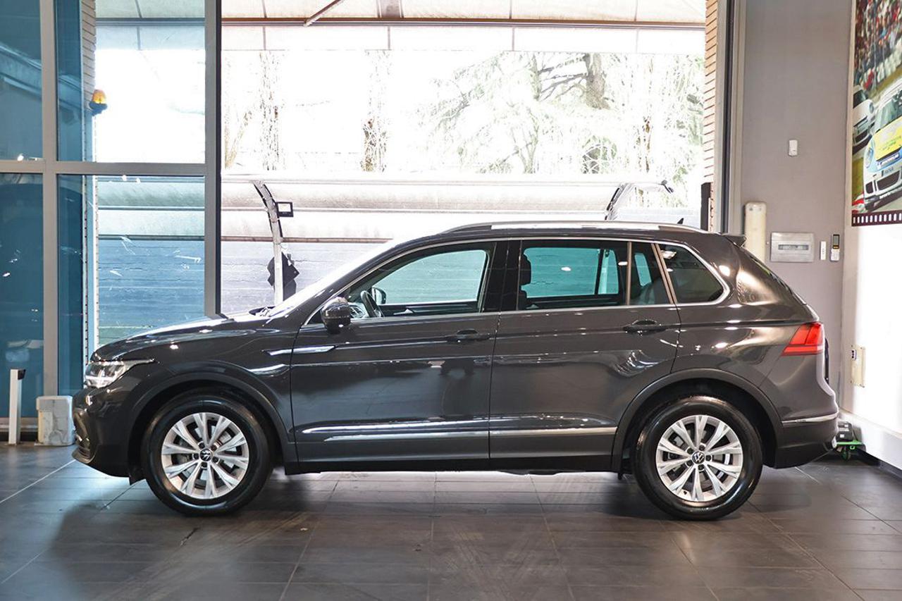 VOLKSWAGEN Tiguan 2.0 TDI 150cv SCR DSG Life - 3