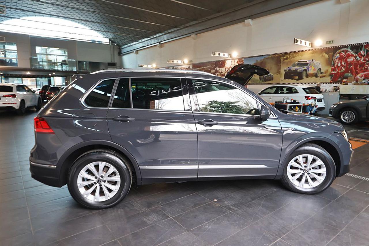 VOLKSWAGEN Tiguan 2.0 TDI 150cv SCR DSG Life - 10