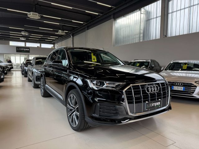 AUDI Q7 Nero pastello