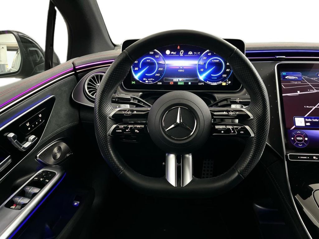 MERCEDES-BENZ EQE 350 4Matic Premium - 11