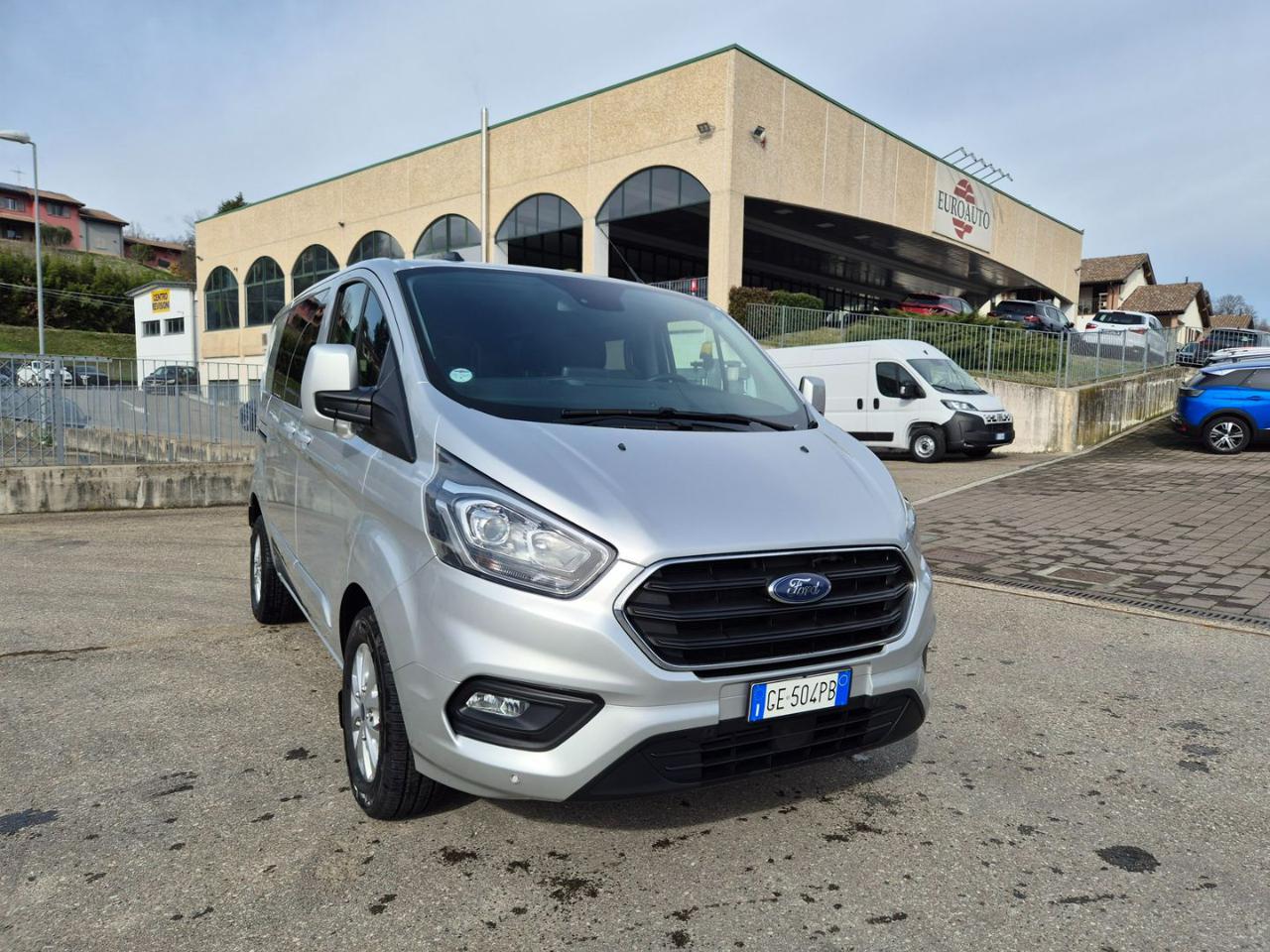 FORD Transit Custom 300 2.0 EcoBlue 170 aut. PC-DC Furg. Titanium - 4