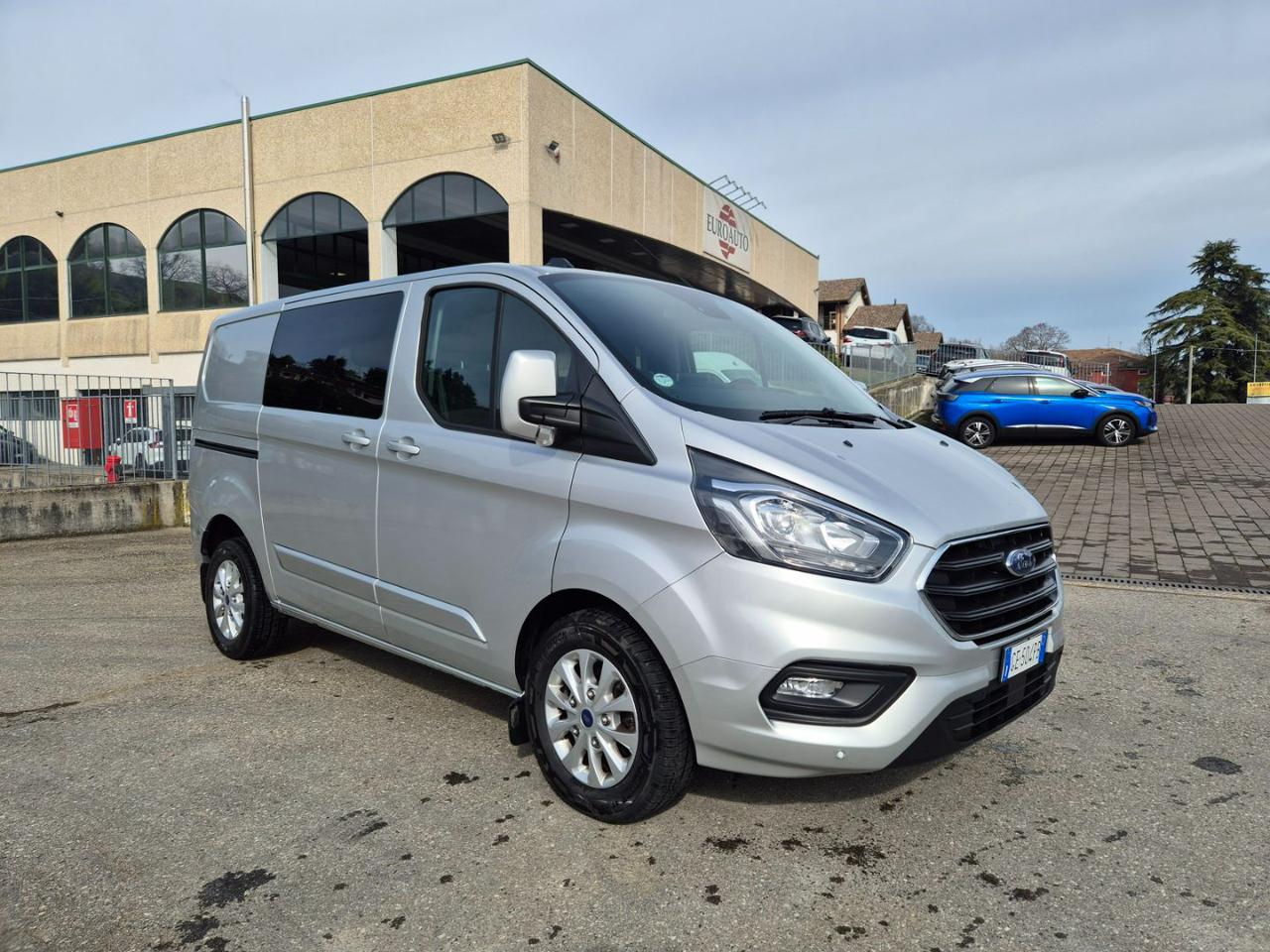 FORD Transit Custom 300 2.0 EcoBlue 170 aut. PC-DC Furg. Titanium - 5