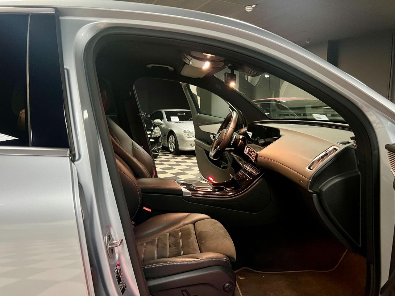 MERCEDES-BENZ EQC 400 4Matic Masterclass - 9