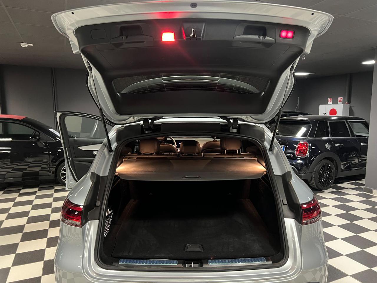 MERCEDES-BENZ EQC 400 4Matic Masterclass - 13