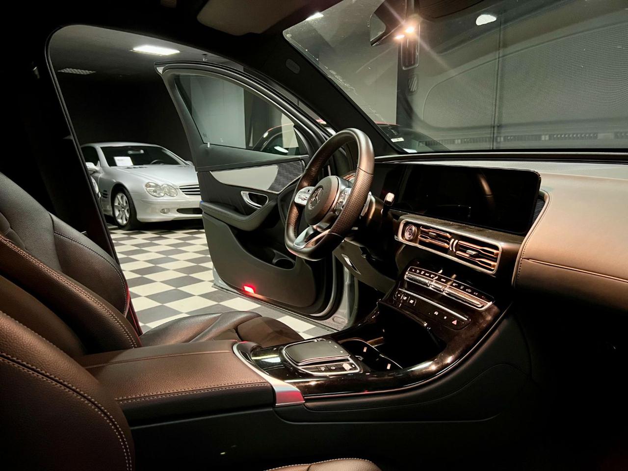 MERCEDES-BENZ EQC 400 4Matic Masterclass - 10