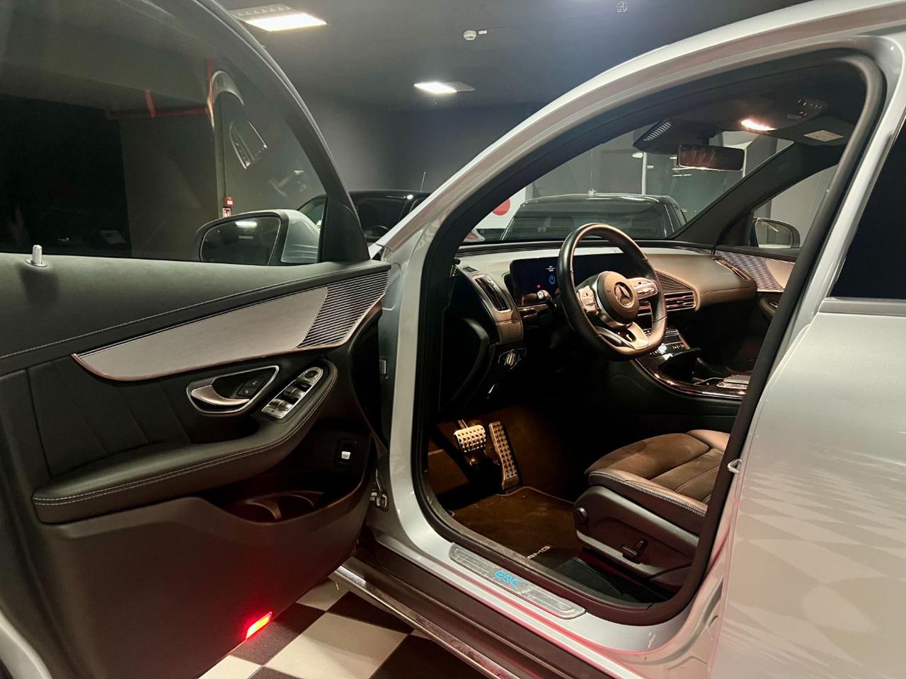 MERCEDES-BENZ EQC 400 4Matic Masterclass - 6