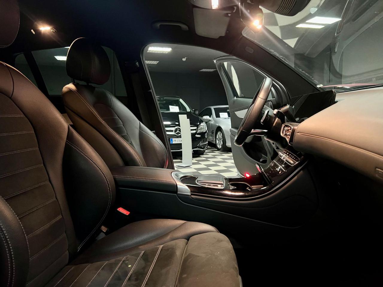 MERCEDES-BENZ EQC 400 4Matic Masterclass - 11