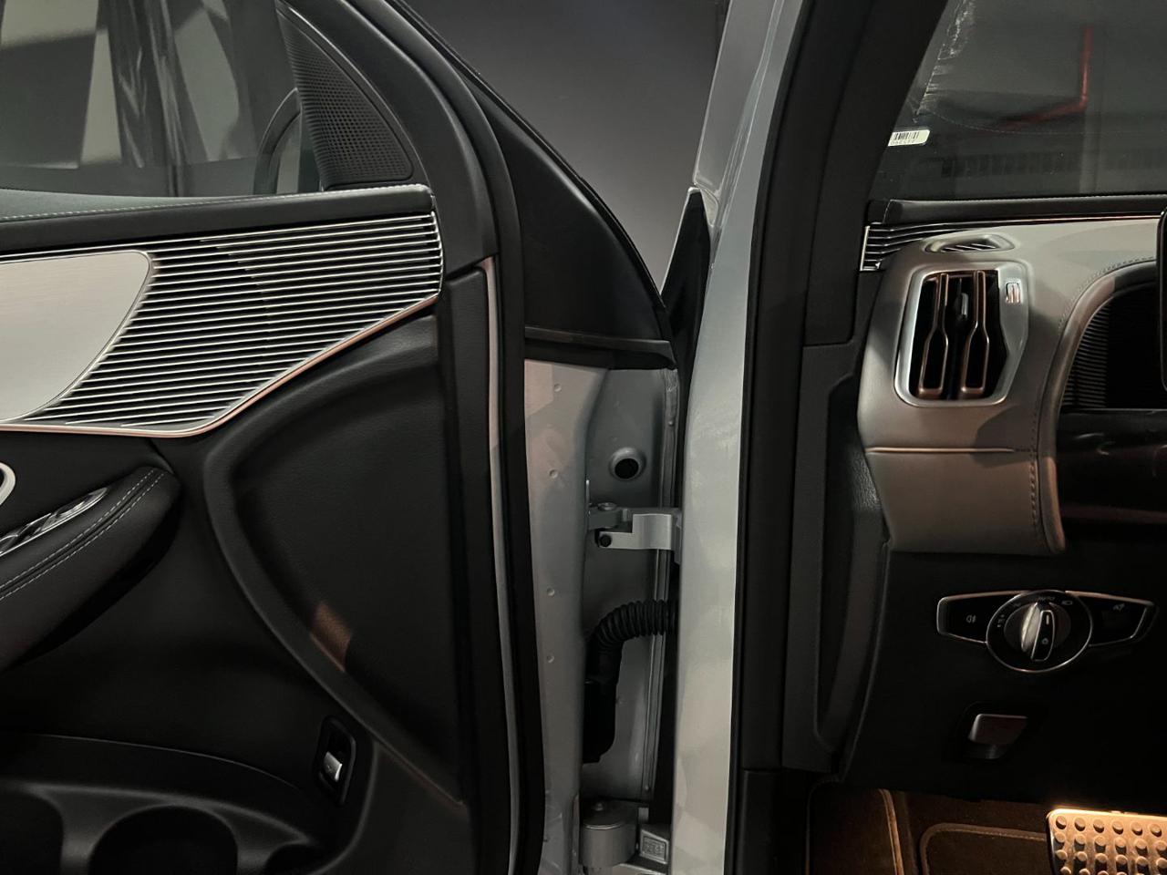 MERCEDES-BENZ EQC 400 4Matic Masterclass - 19