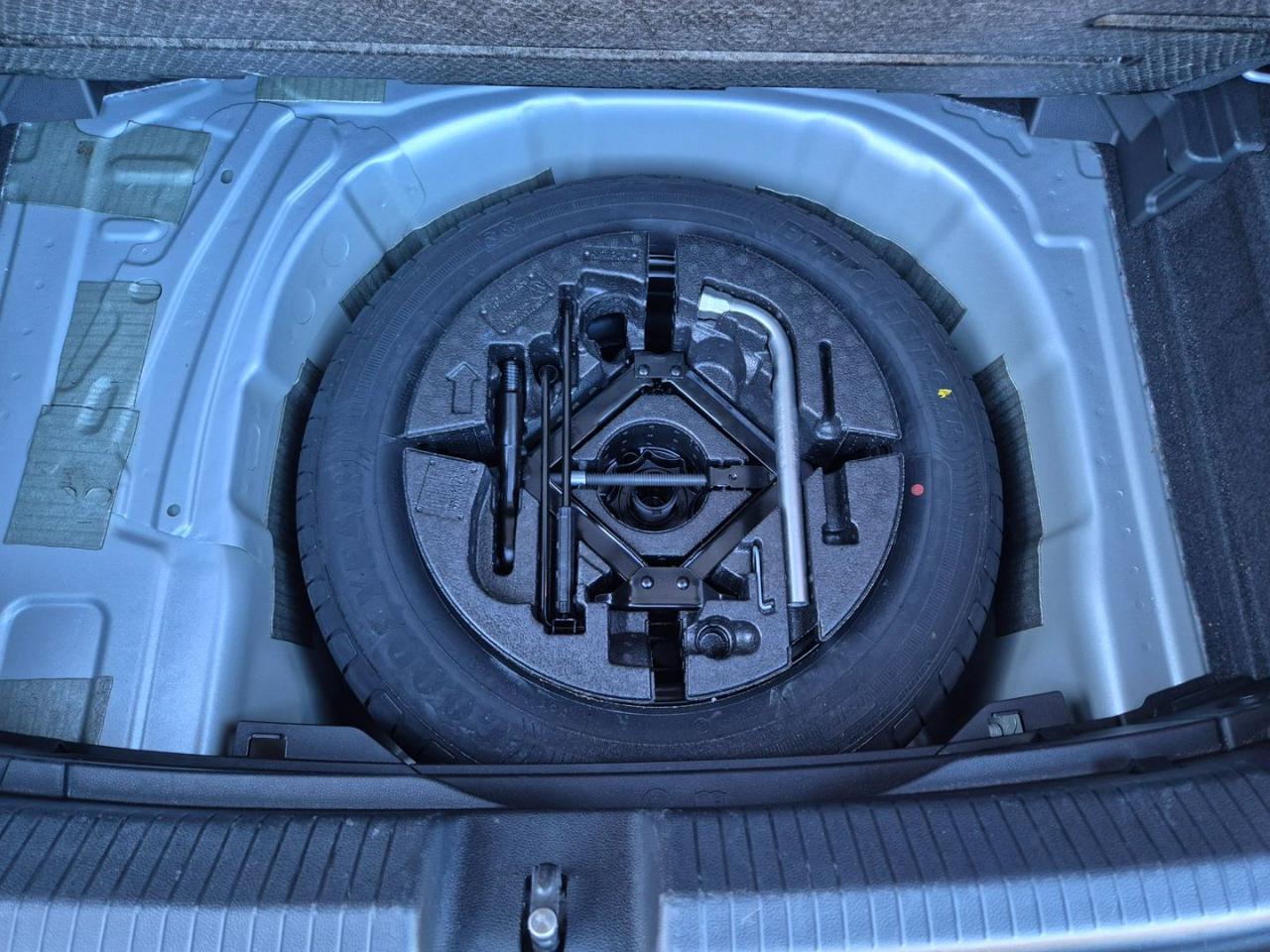 VOLKSWAGEN Polo 1.0 TSI DSG Life - 14