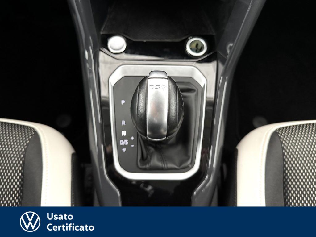 VOLKSWAGEN T-Roc 1.5 tsi advanced dsg - 19