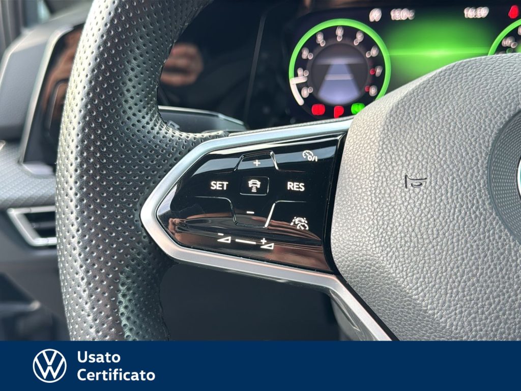 VOLKSWAGEN Golf 1.5 etsi evo r-line 130cv dsg - 19