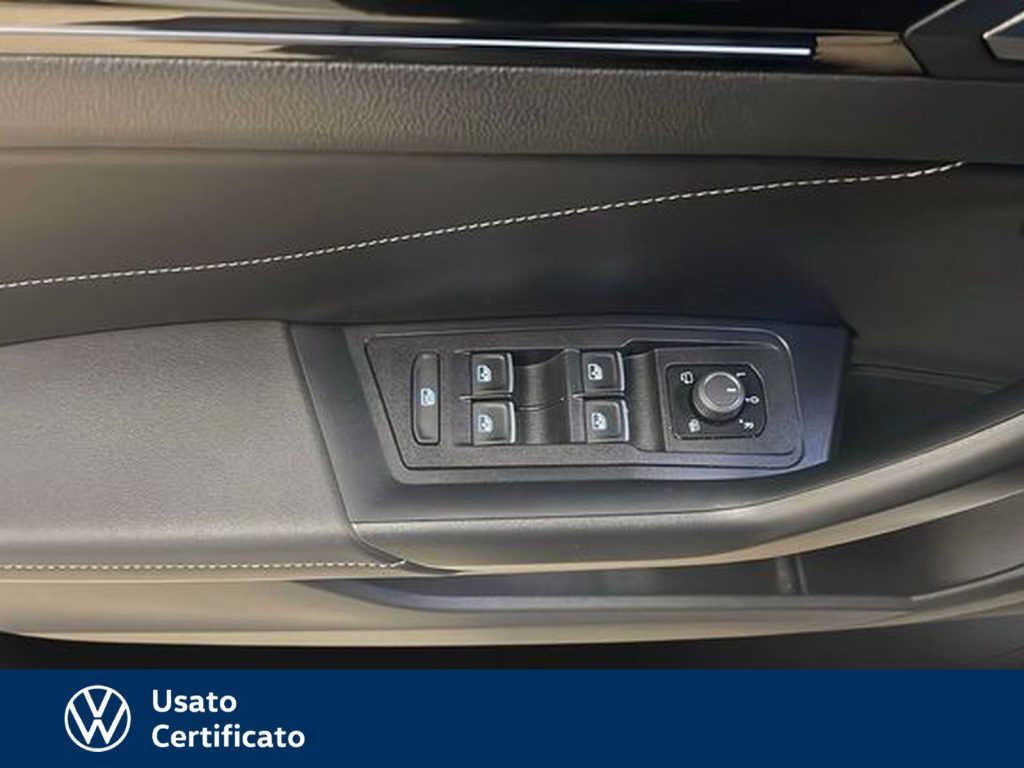 VOLKSWAGEN T-Roc 2.0 tdi r-line 150cv dsg - 18