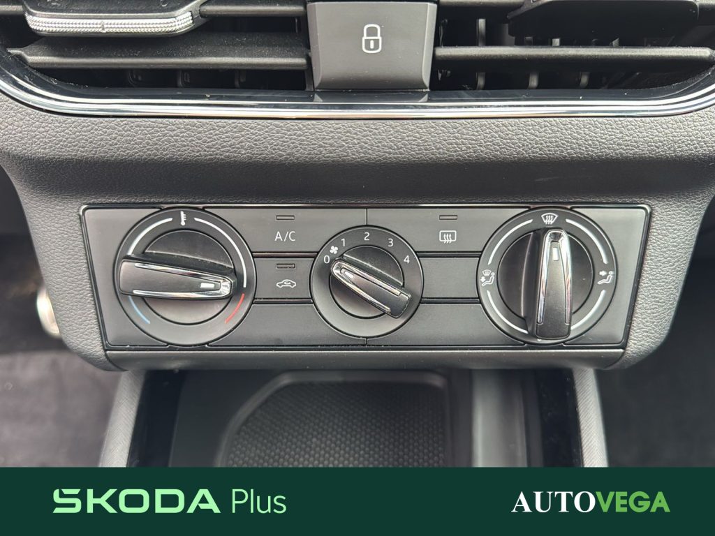 SKODA Kamiq 1.0 tsi monte carlo 110cv - 19