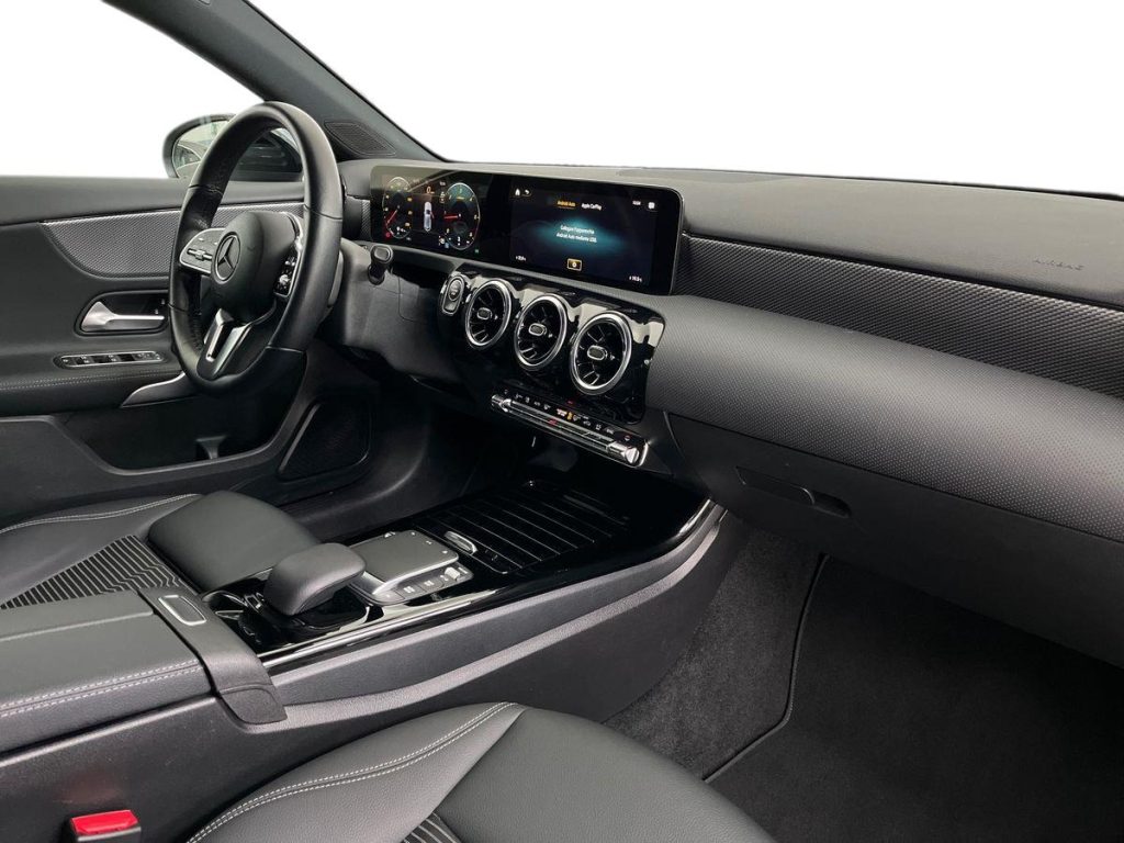MERCEDES-BENZ A 180 d Automatic Progressive Advanced - 16