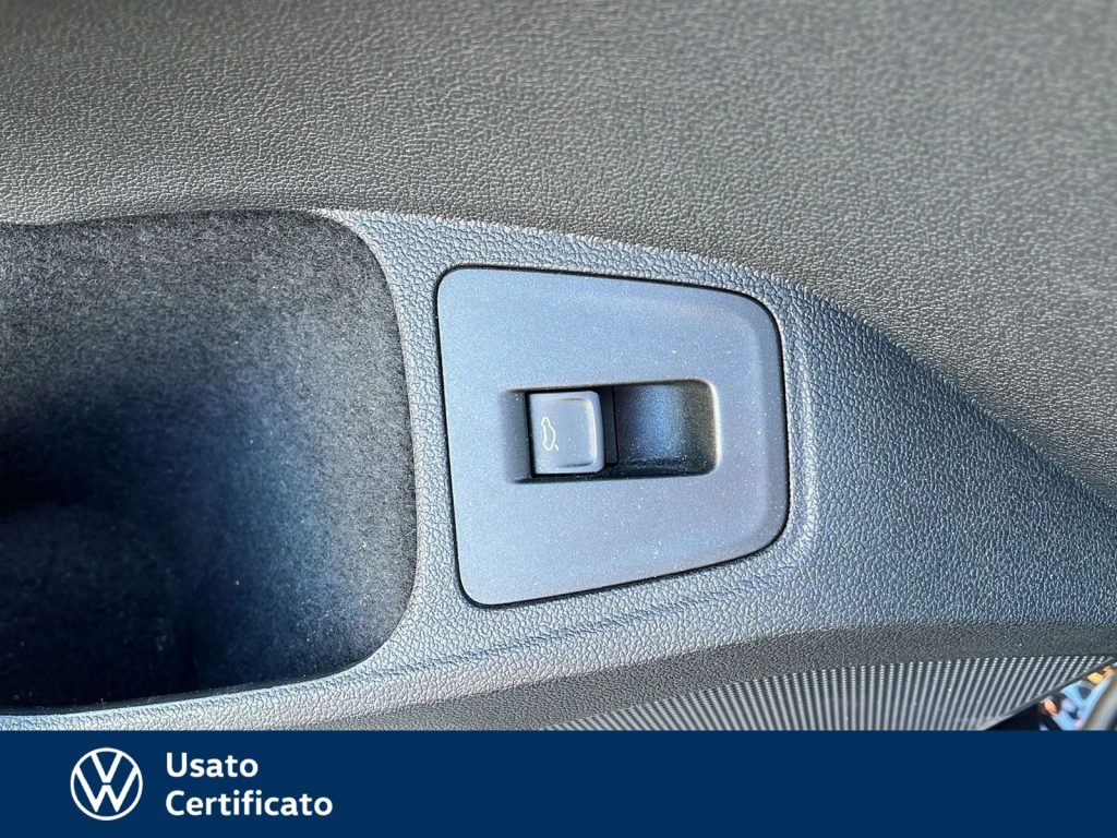 VOLKSWAGEN Tiguan 2.0 tdi advanced r-line exterior pack 150cv dsg - 22