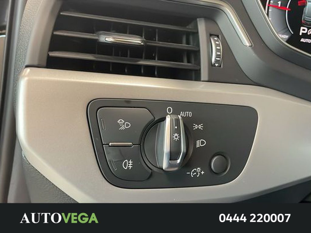 AUDI A4 avant 35 2.0 tdi mhev business advanced 163cv s-tr - 17