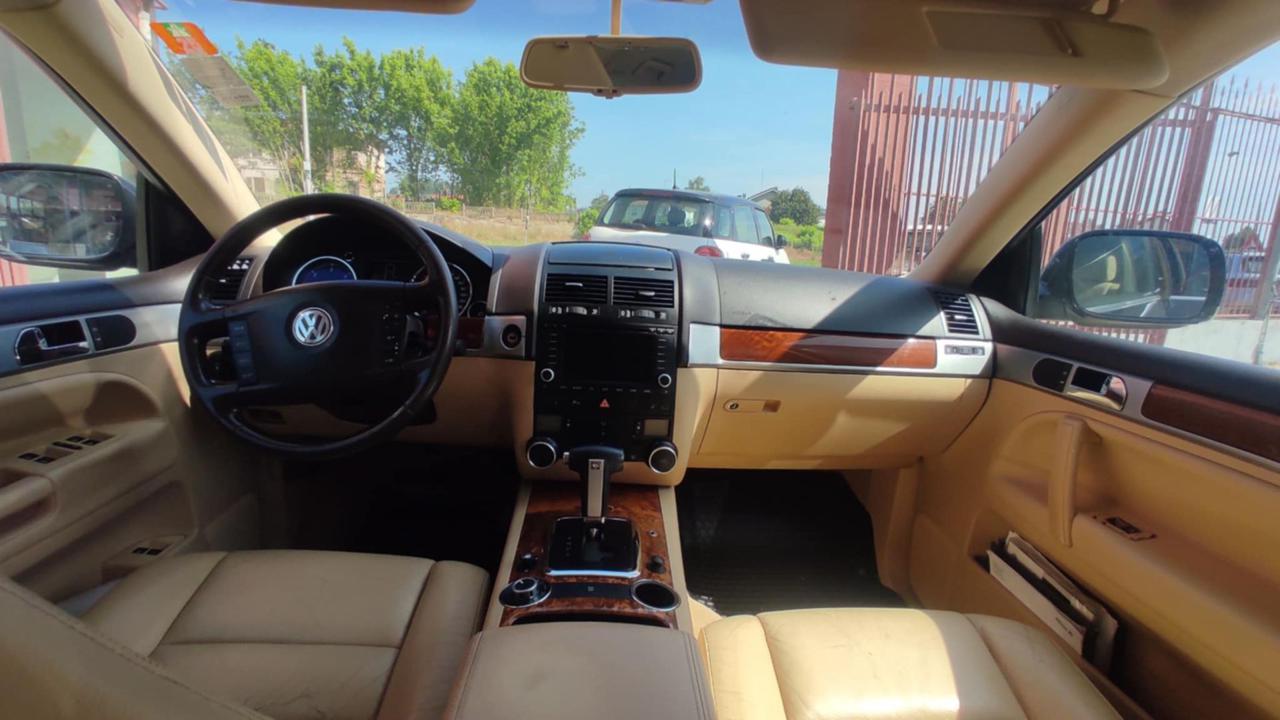 VOLKSWAGEN Touareg 3.0 TDI GANCIO TRAINO tiptronic Exclusive  V6 - 3