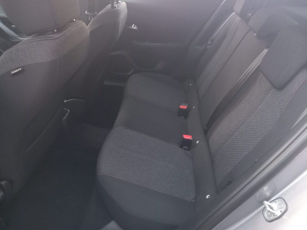 PEUGEOT 2008 PureTech 100 S&S Style - 8