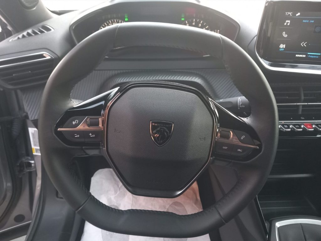 PEUGEOT 2008 PureTech 100 S&S Style - 5