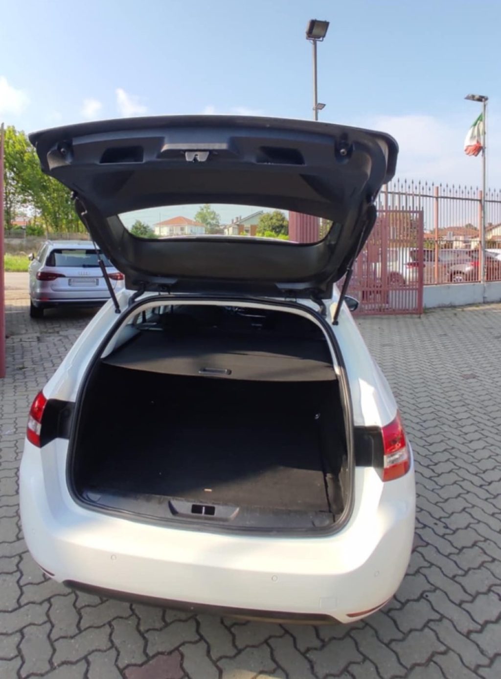 PEUGEOT 308 BlueHDi 130 S&S EAT6 SW Business - 3