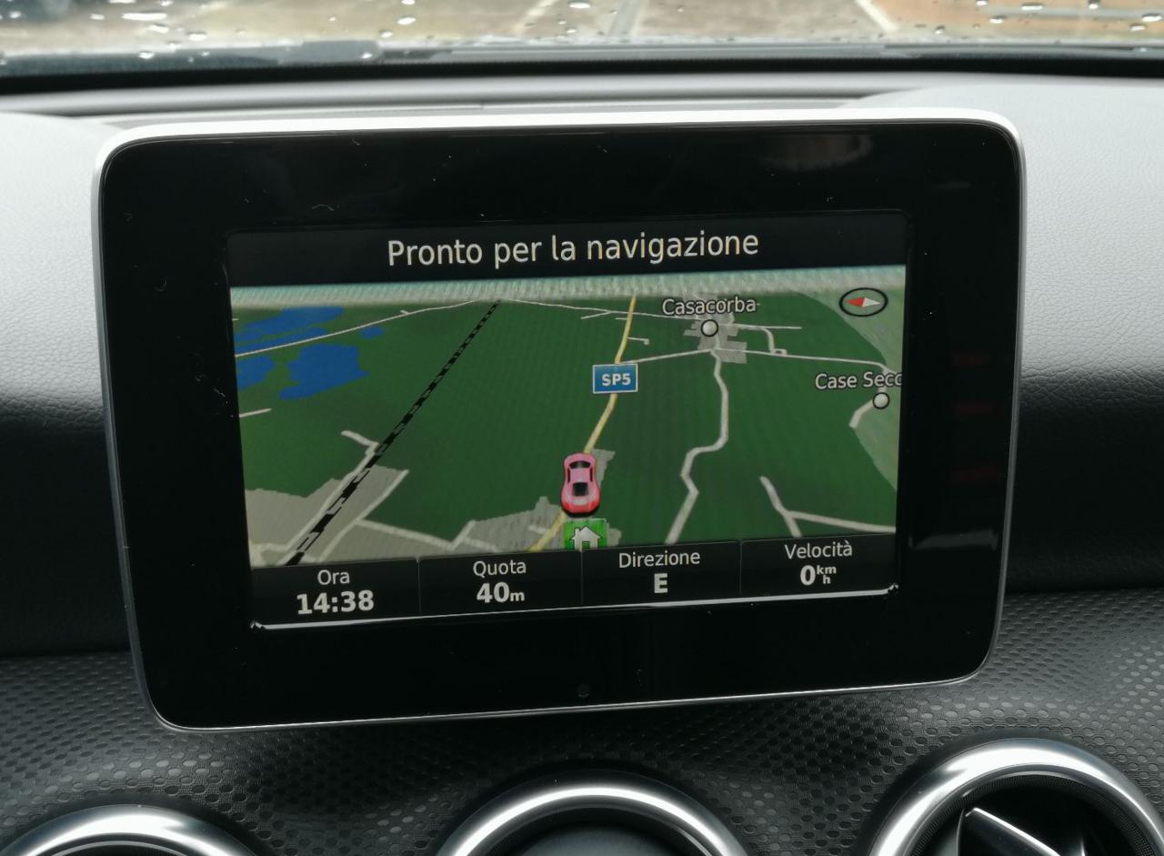 MERCEDES-BENZ A 180 d Business - 15