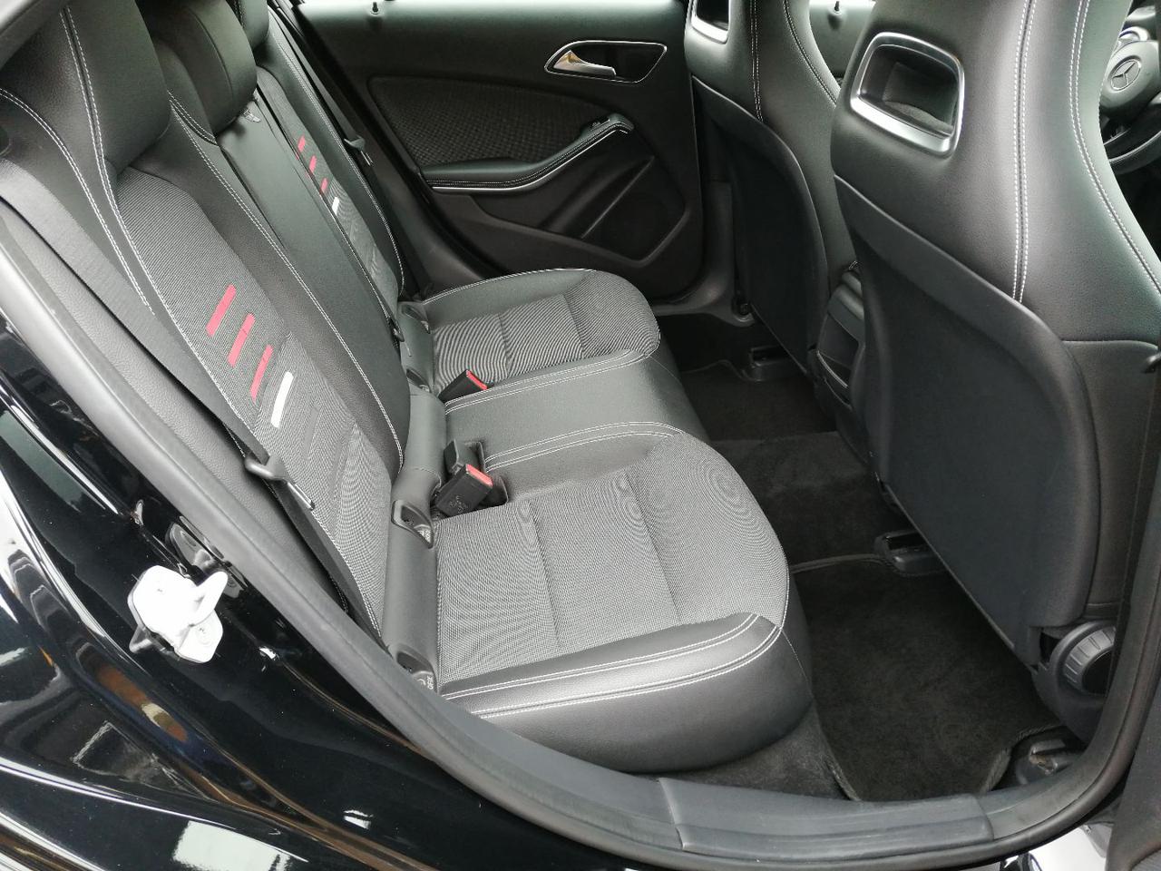 MERCEDES-BENZ A 180 d Business - 10